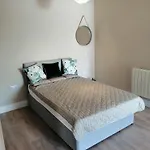 Апартаменты The Patrick Lofts