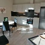 Апартаменты The Patrick Lofts